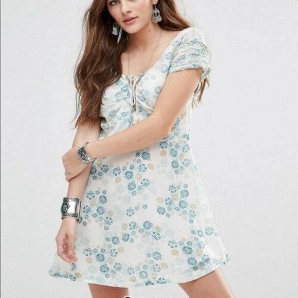 Free People Yours Truly Printed Ruffle Laceup Mini Dress XS - Picture 4 of 6